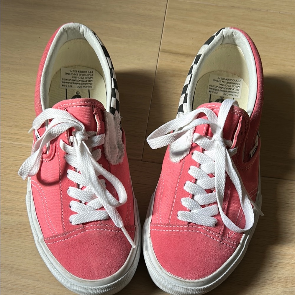 Vans Women's Off the Wall Coral and White Sneakers 7